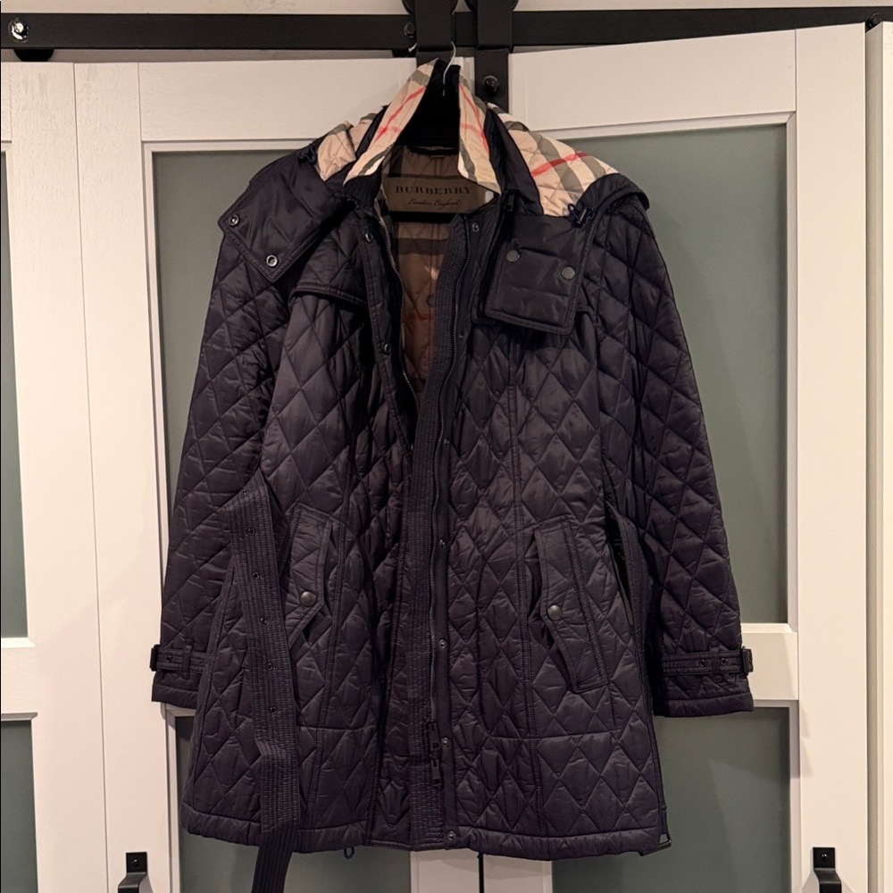 Burberry Women's Black Quilted Puffer Coat Size Large & Navy Blue